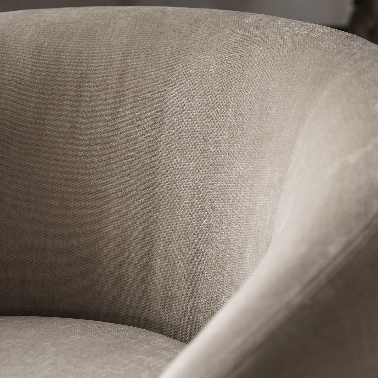 Curvo Armchair Cream