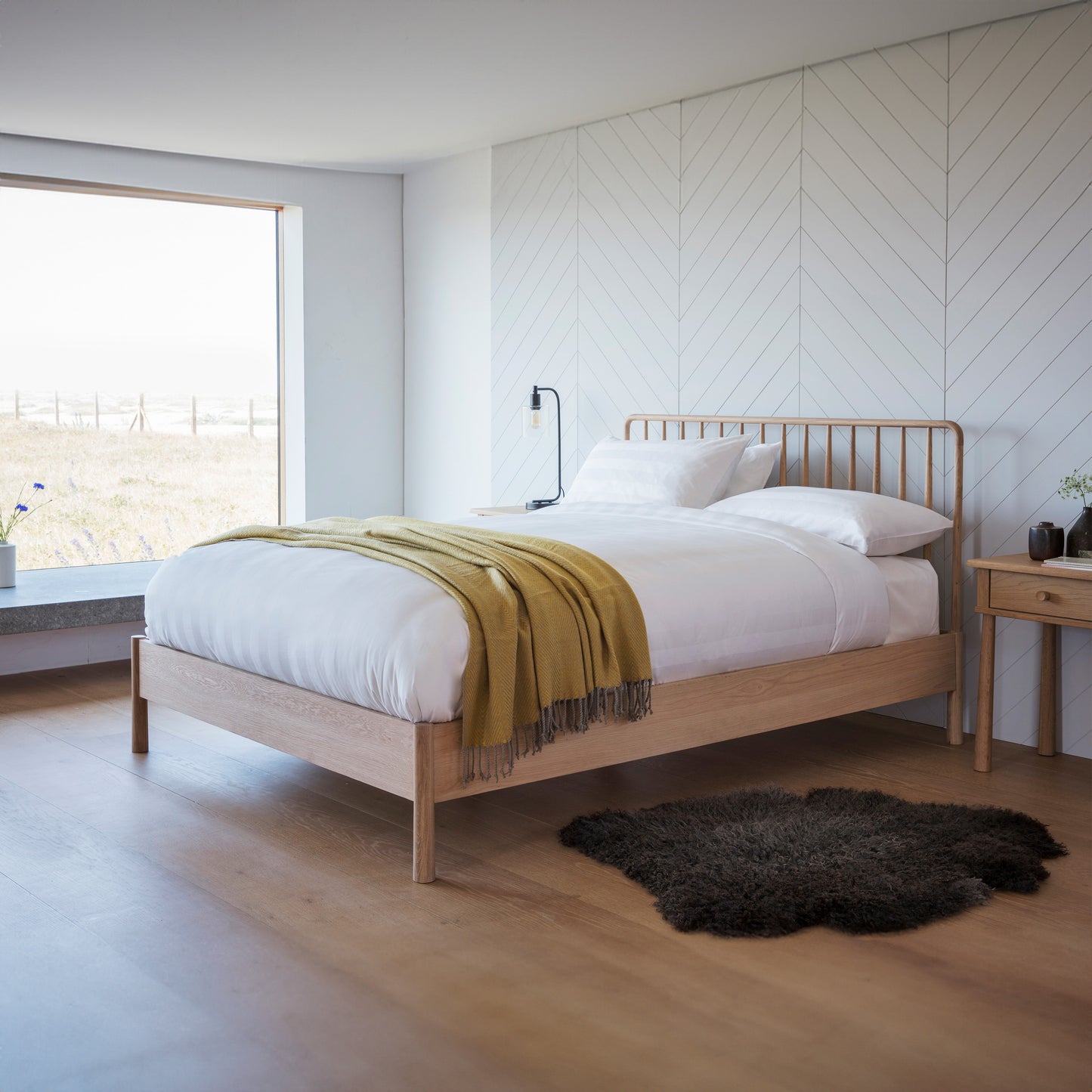 Wycombe Super King Spindle Bed