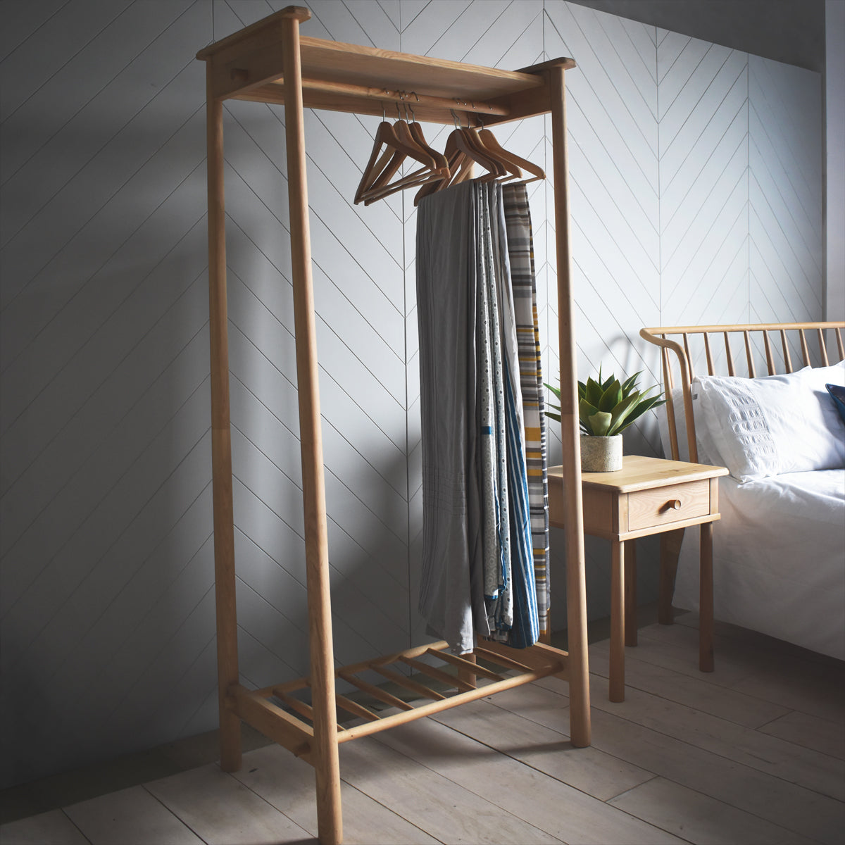 Wycombe Open Wardrobe Oak
