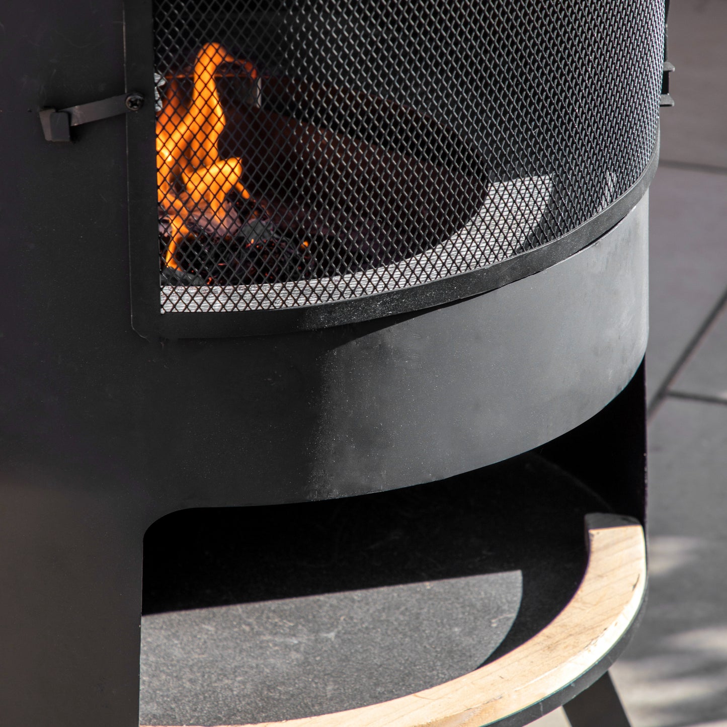 Foligno Chiminea with Pizza Shelf
