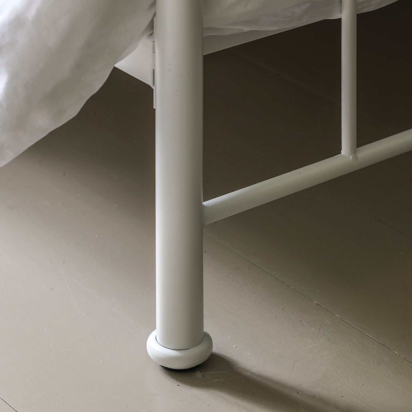 Loughton Single Bedstead Ivory