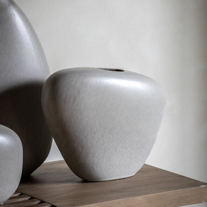 Yui Pebble Vase Small