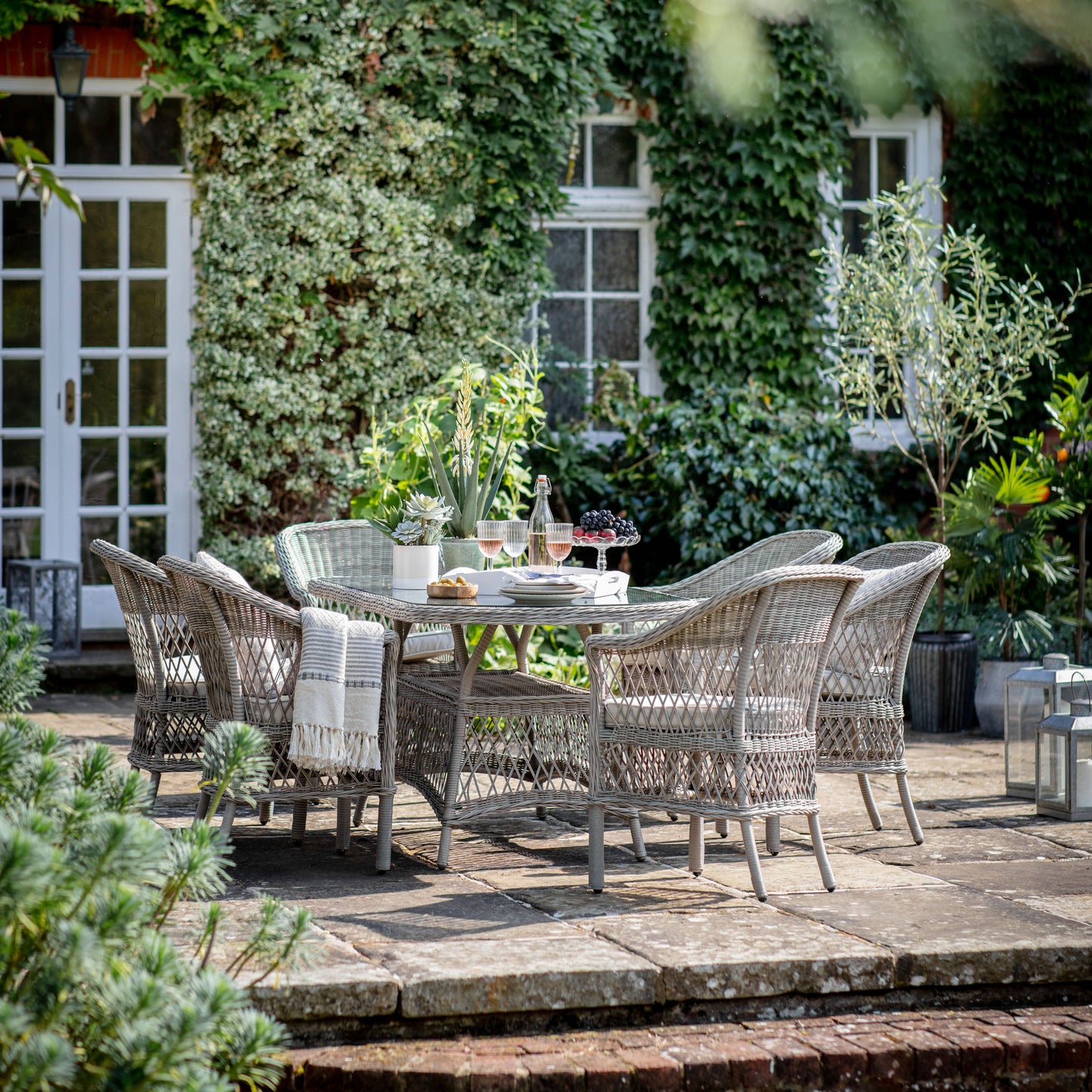Menton 6 Seater Oval Dining Set Stone